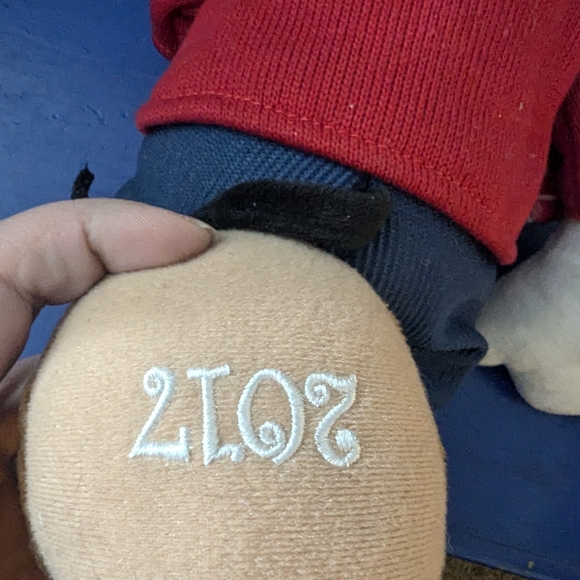 Disney Store Mickey Mouse 2017 Christmas Plush - Picture 5 of 8